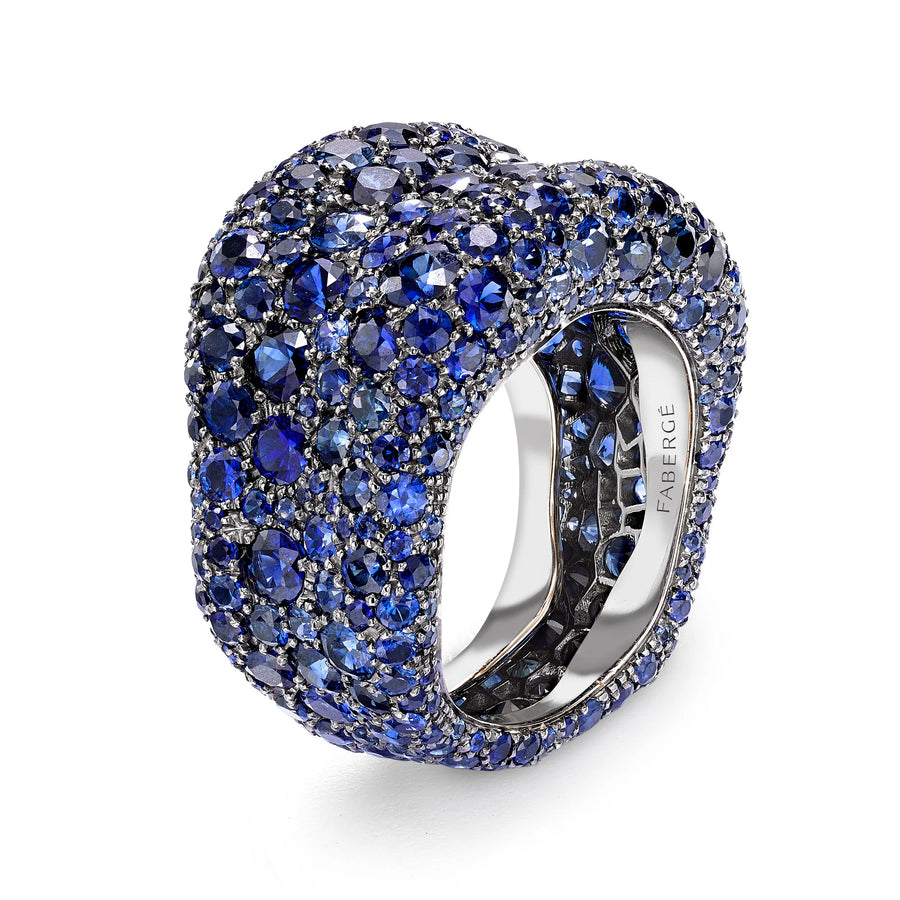 White Gold & Blue Sapphire Grand Ring